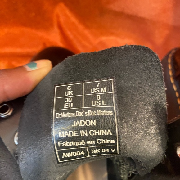 jadon doc martens, size 8 - Picture 3 of 4